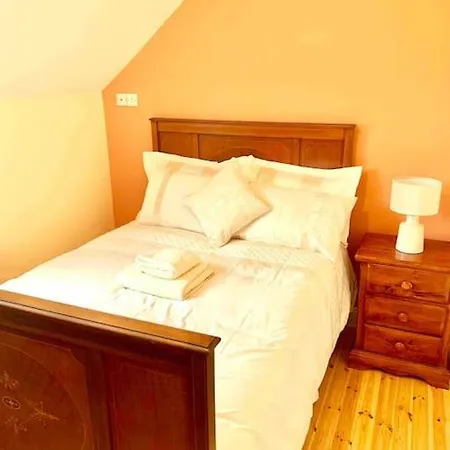 Holiday home The Stables New Ross
