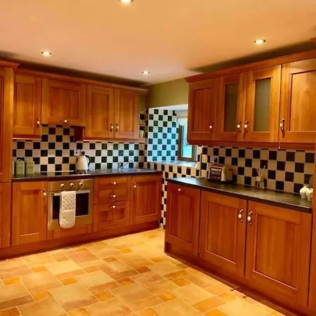 The Stables New Ross